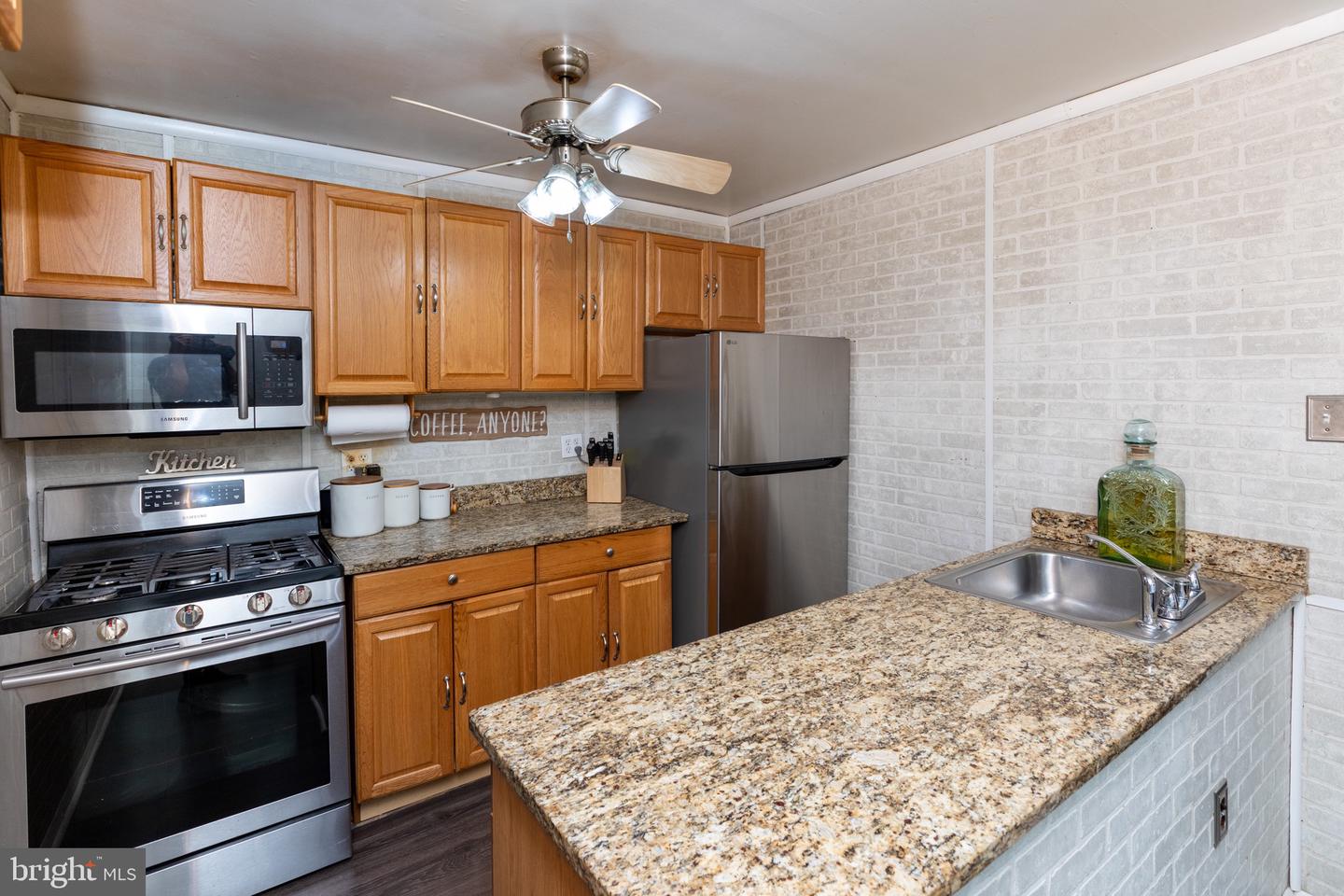 3633 N Hereford Ln Property Photo 14
