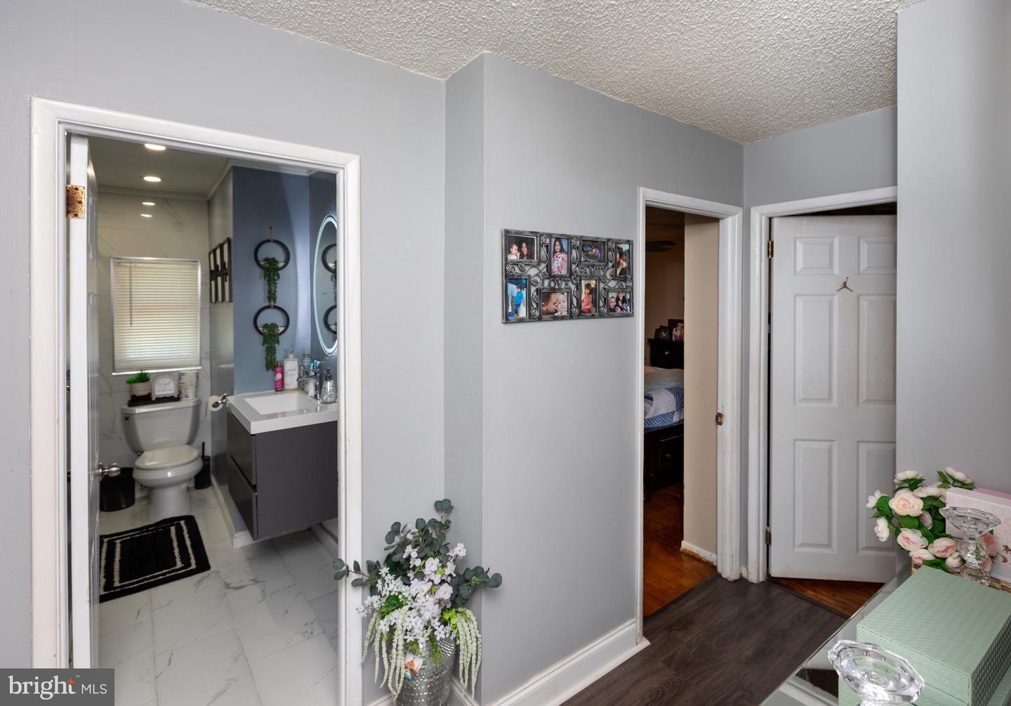 3633 N Hereford Ln Property Photo 18