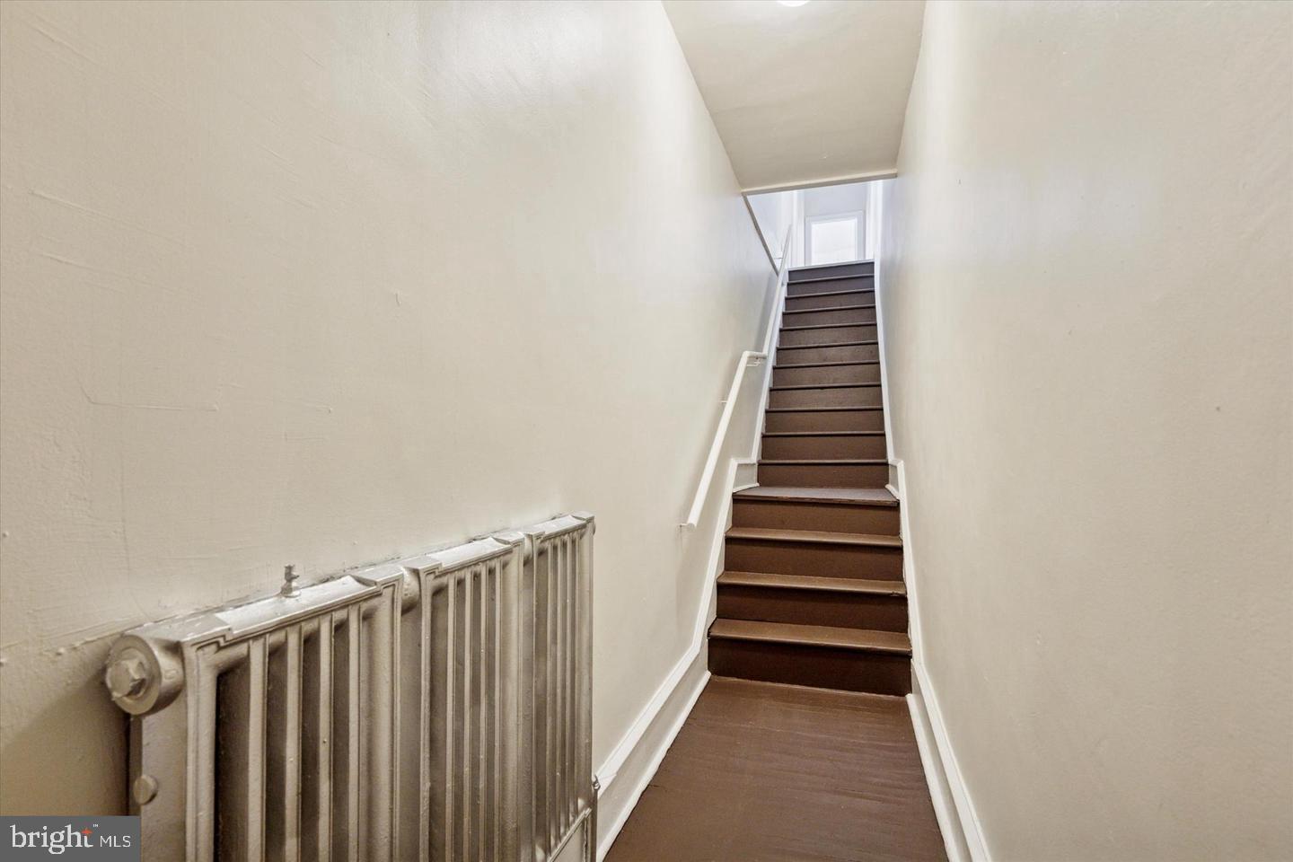 903 W Duncannon Ave Property Photo 7