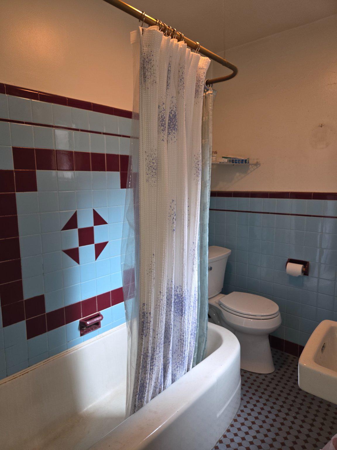 1533 W Passyunk Ave Property Photo 7