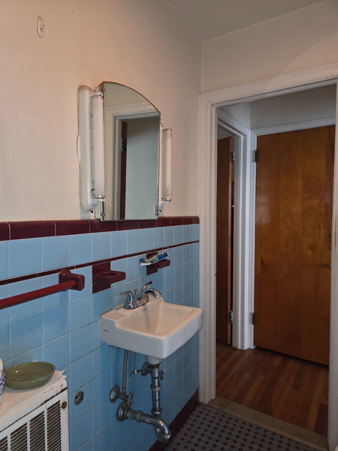 1533 W Passyunk Ave Property Photo 8