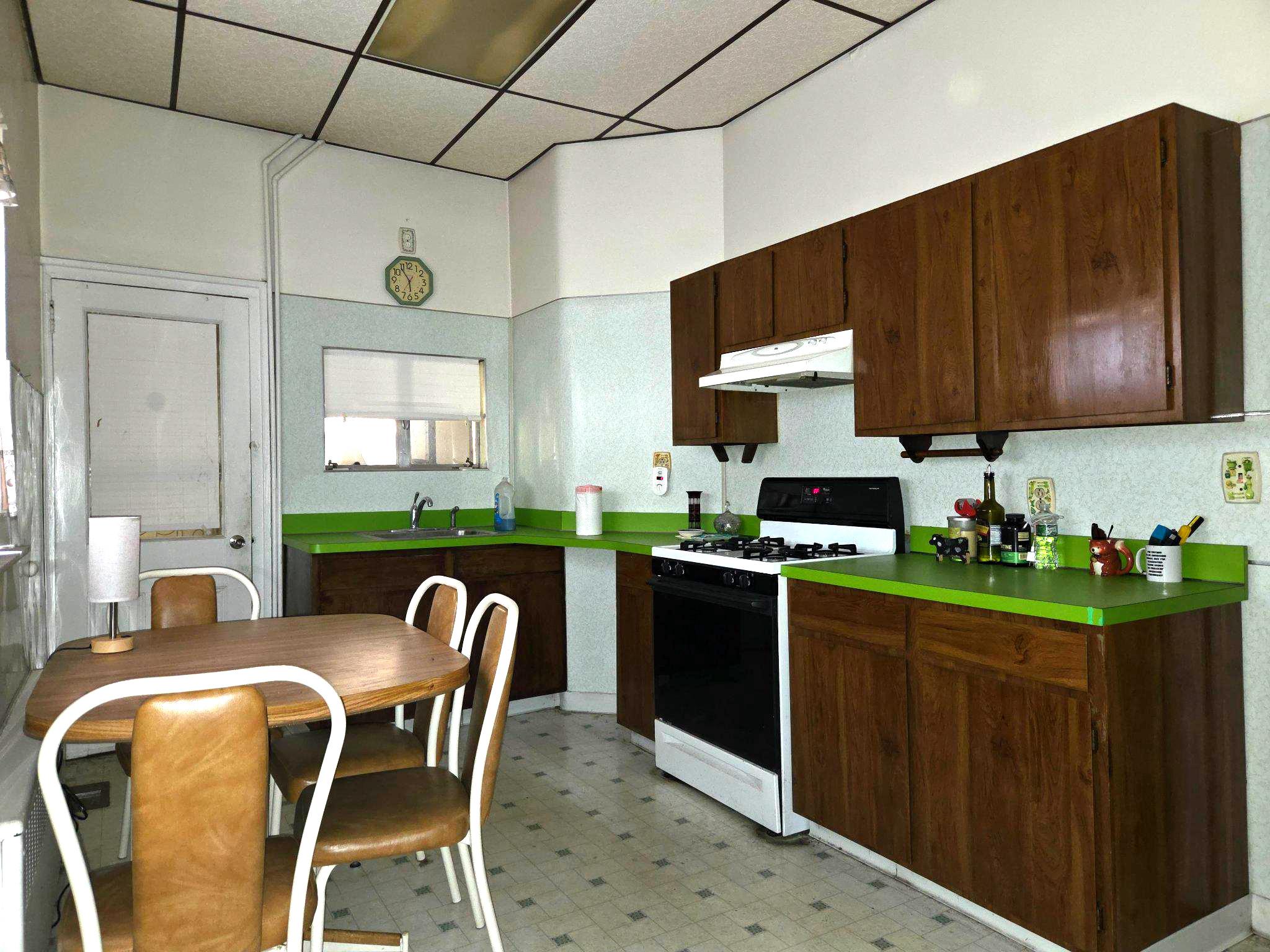 1533 W Passyunk Ave Property Photo 11