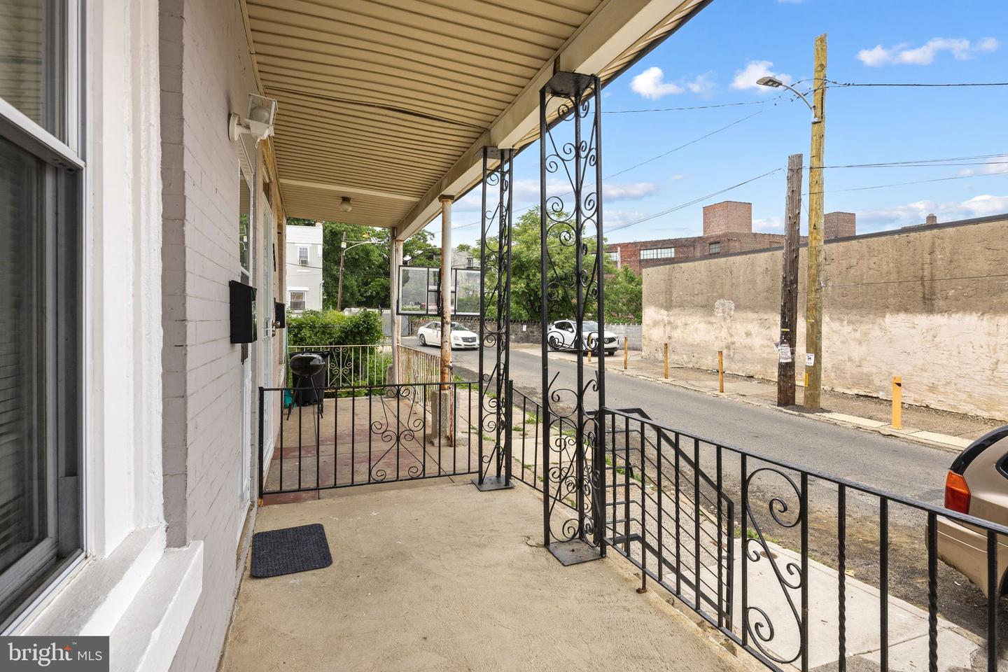 3628 N Warnock St Property Photo 20