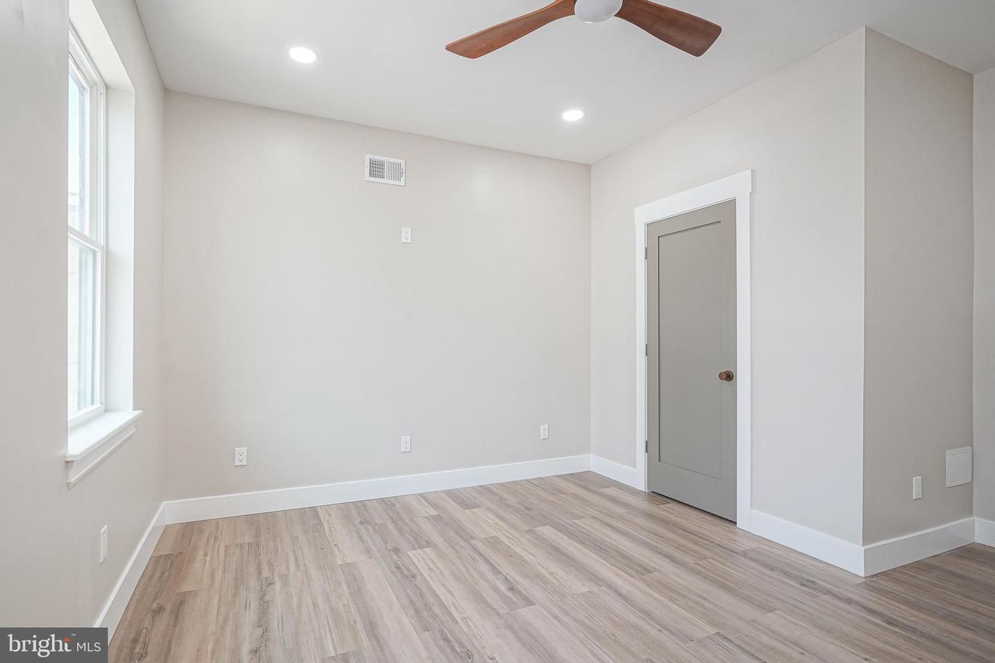 1108 S Front St Property Photo 21