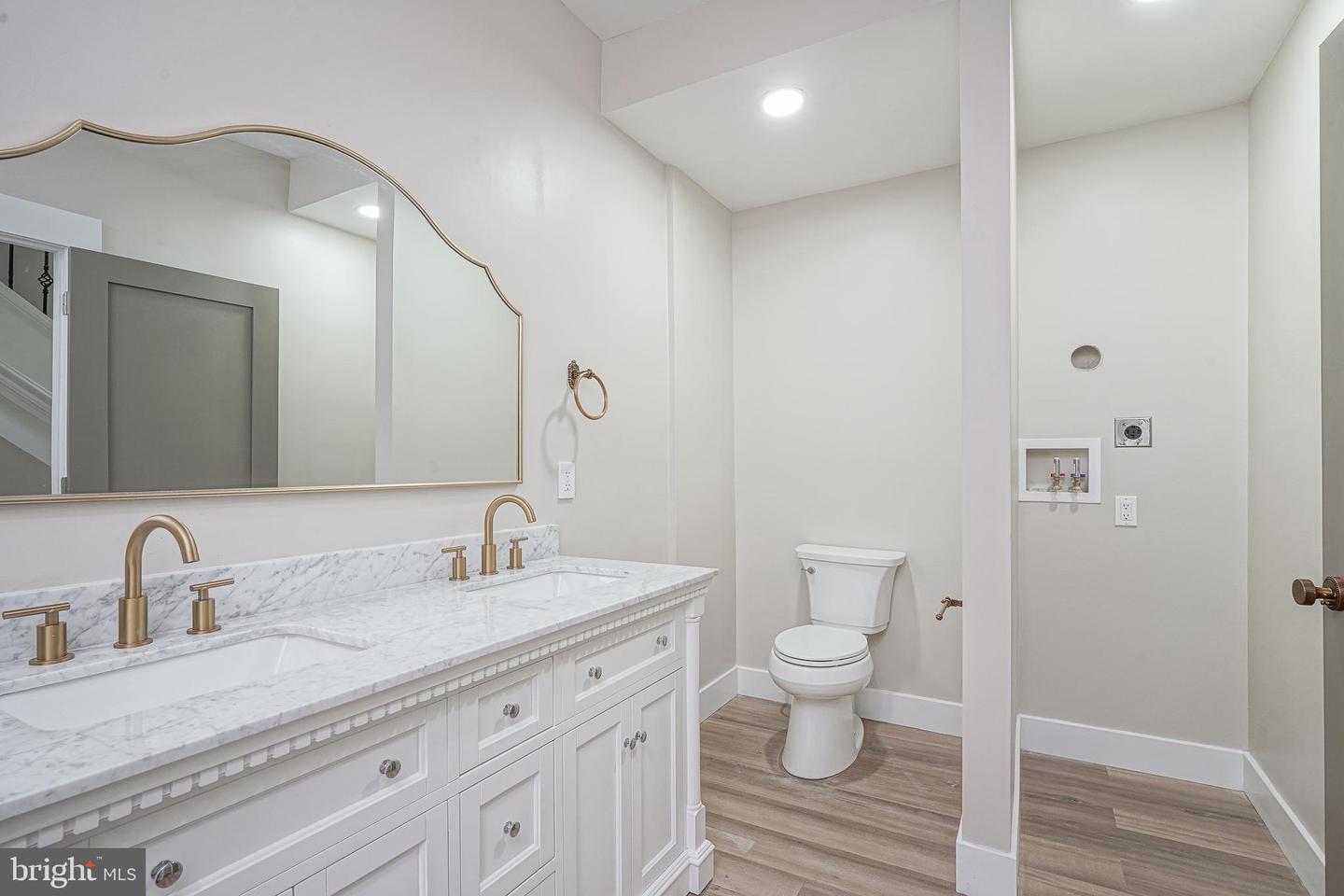 1108 S Front St Property Photo 24