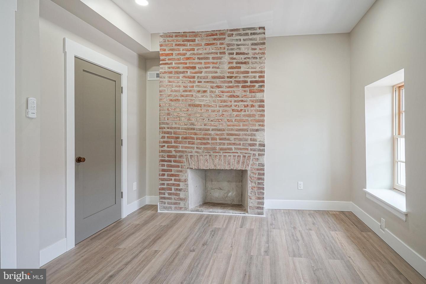 1108 S Front St Property Photo 26