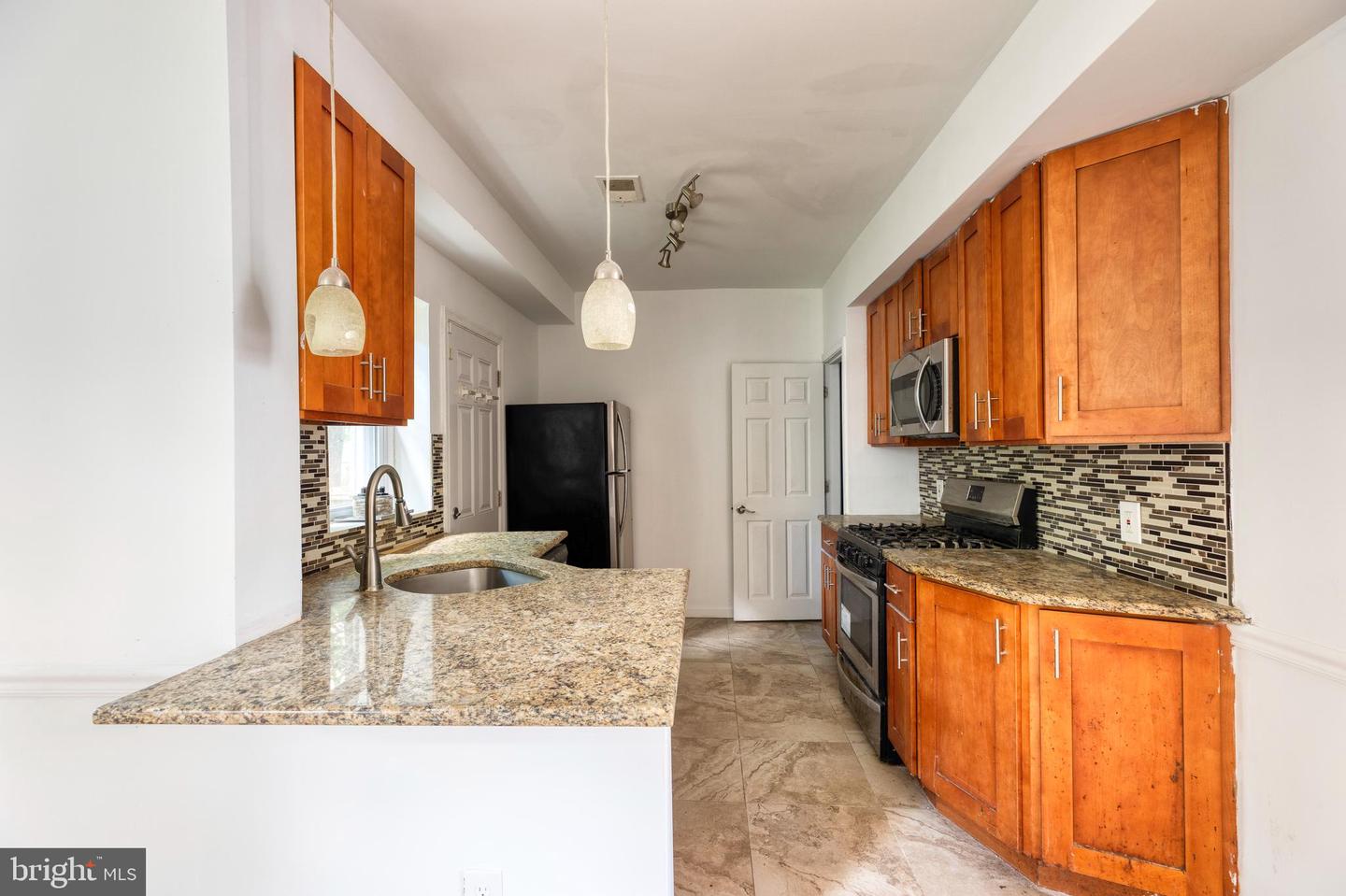 35 S Ashmead Pl S Property Photo 5