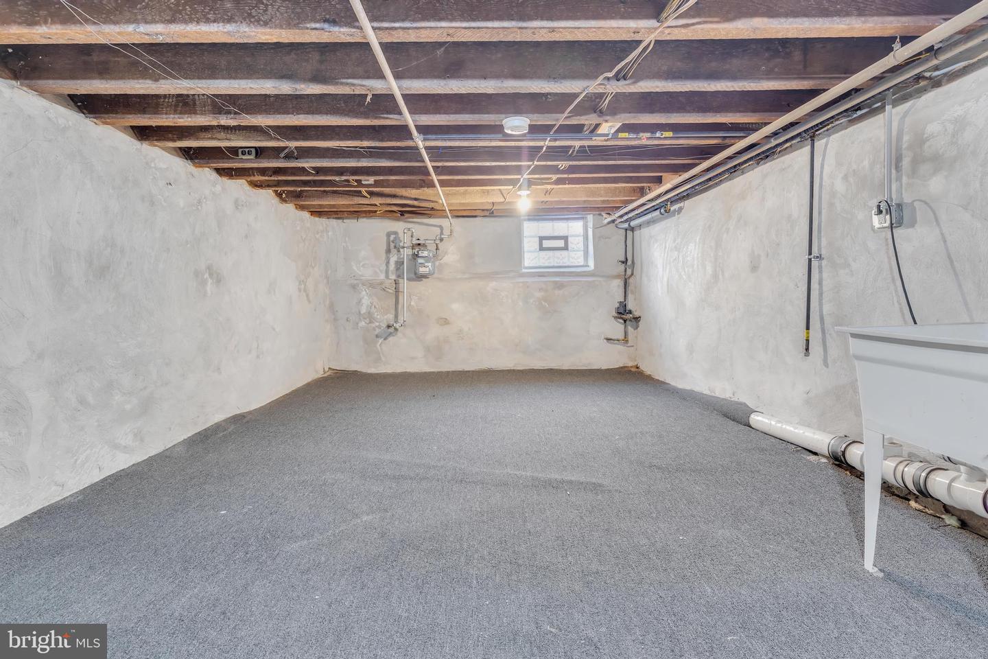 1910 Dudley St Property Photo 11