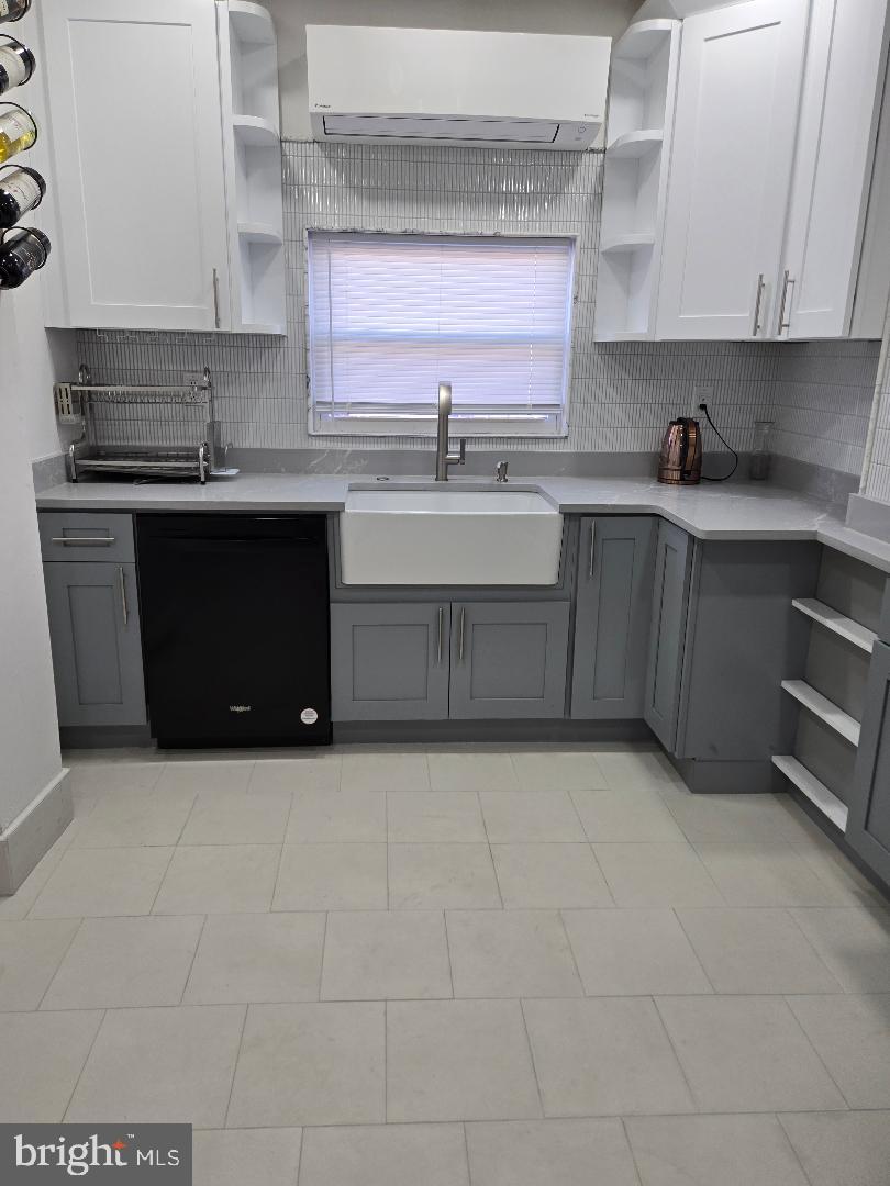 3409 Disston St Property Photo 12