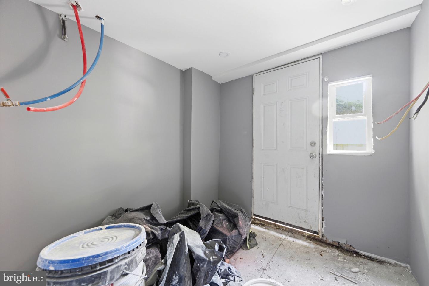 6052 N Beechwood St Property Photo 18