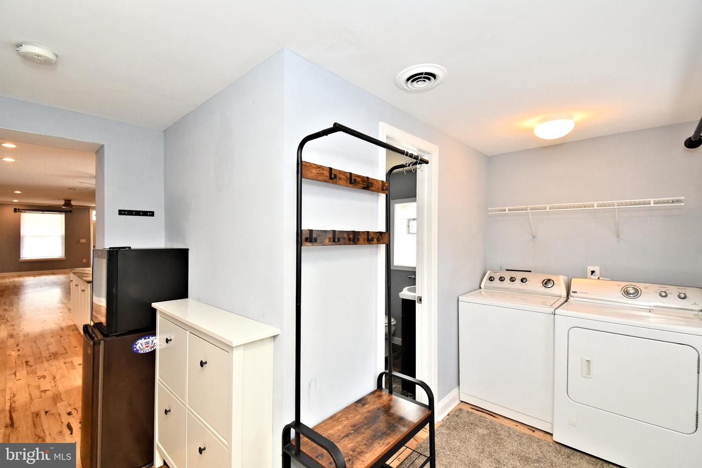 260 Roxborough Ave Property Photo 22