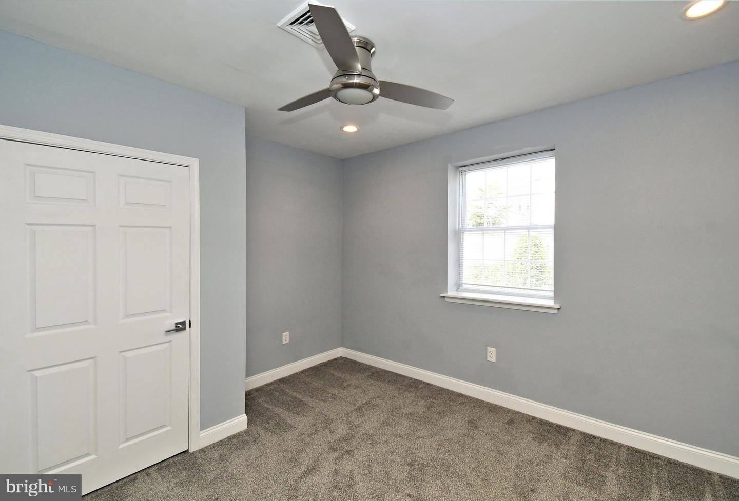 260 Roxborough Ave Property Photo 25