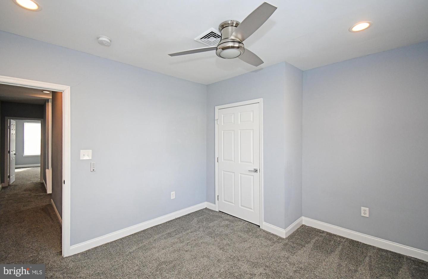 260 Roxborough Ave Property Photo 27