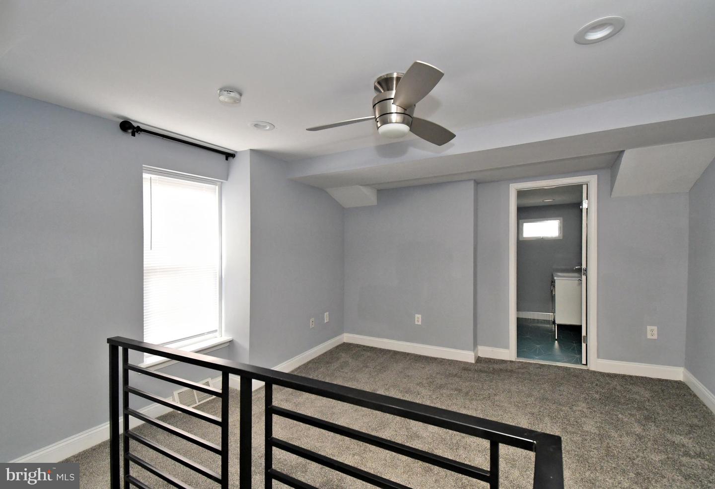 260 Roxborough Ave Property Photo 34