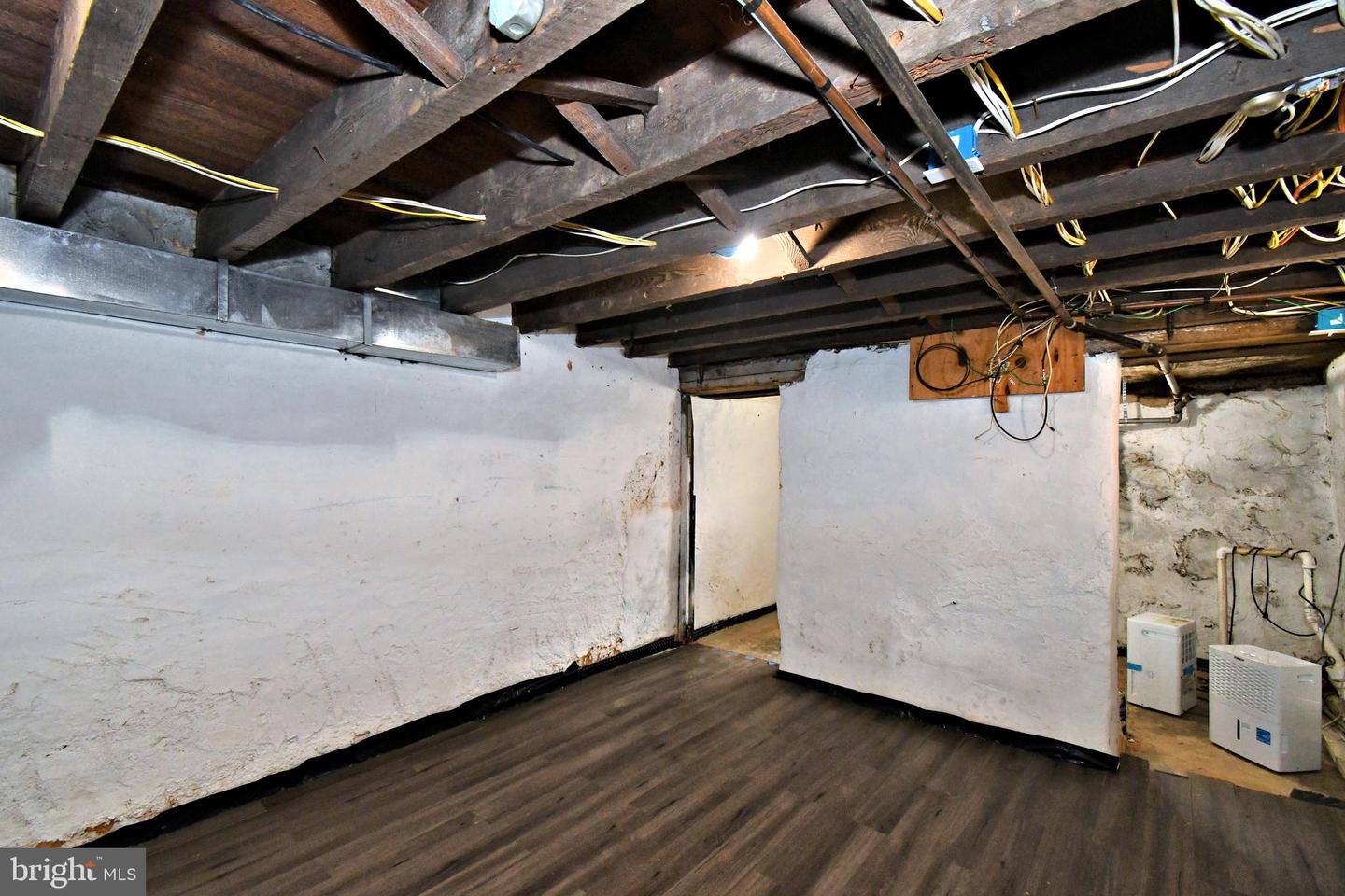 260 Roxborough Ave Property Photo 39