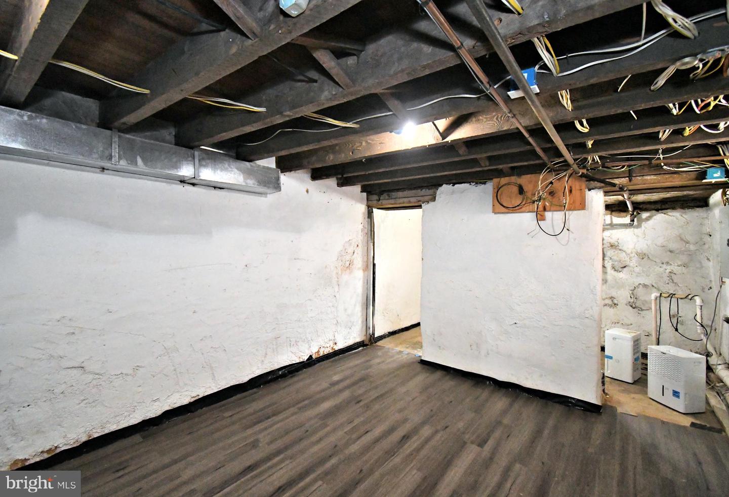 260 Roxborough Ave Property Photo 41