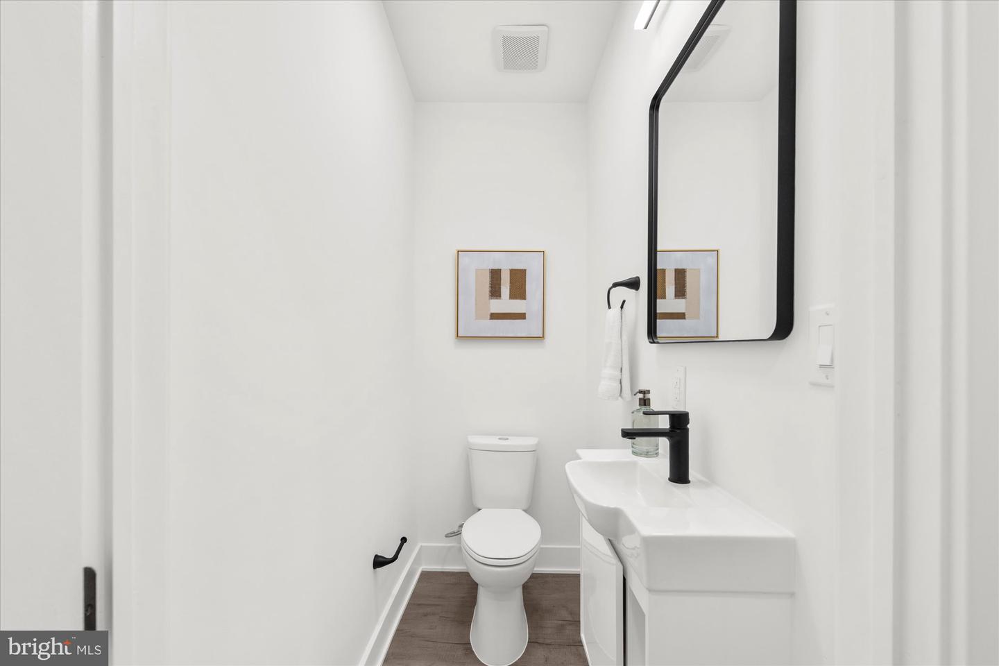 4038 Green St Property Photo 16
