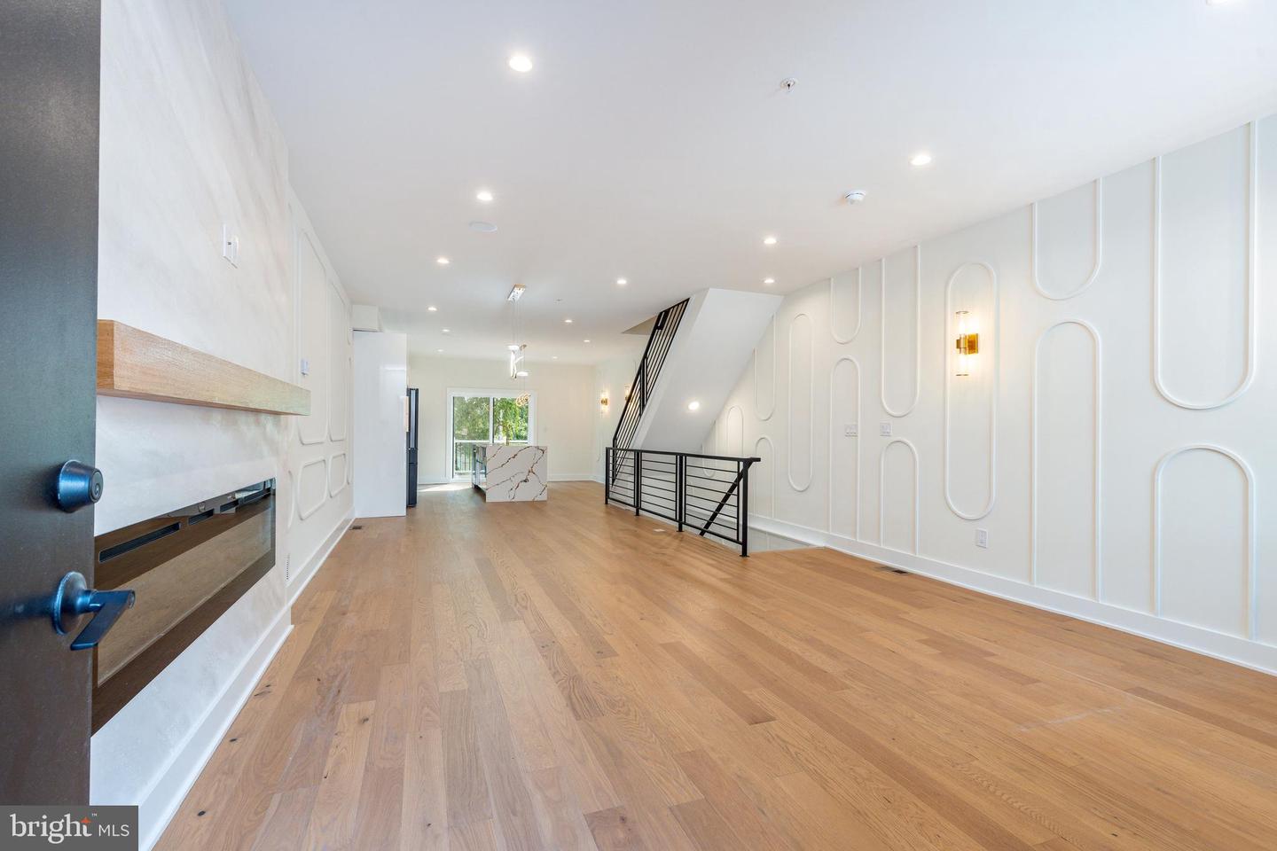 4748 Sheldon St Property Photo 1