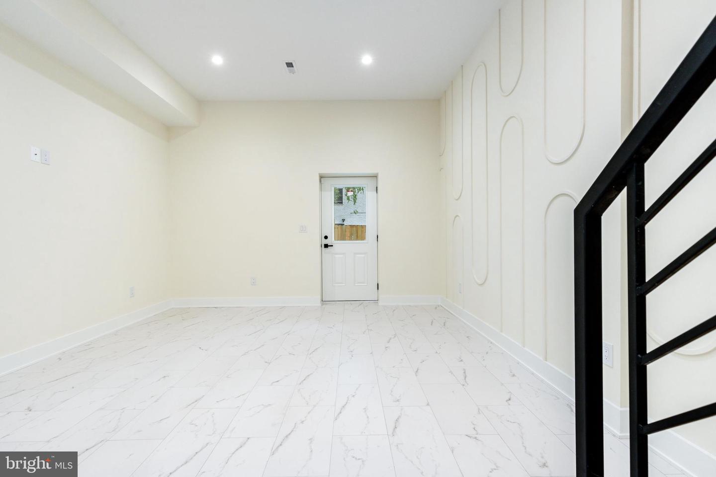 4748 Sheldon St Property Photo 20