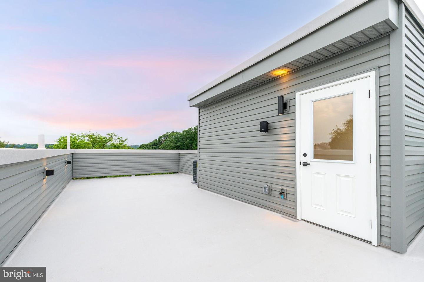 4748 Sheldon St Property Photo 37