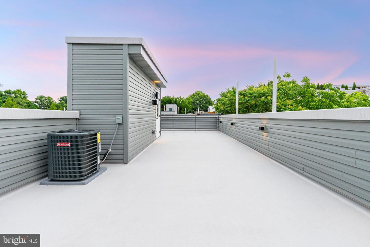 4748 Sheldon St Property Photo 40