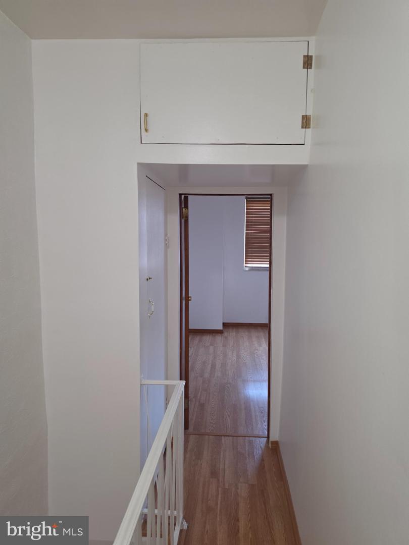 2446 S American St Property Photo 23