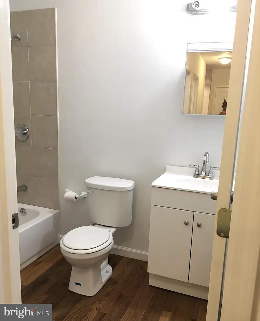 1624 N 57th St #3 Property Photo 6