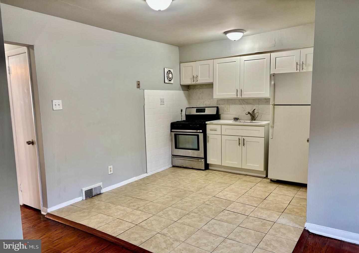 7326 Ruskin Rd Property Photo 6