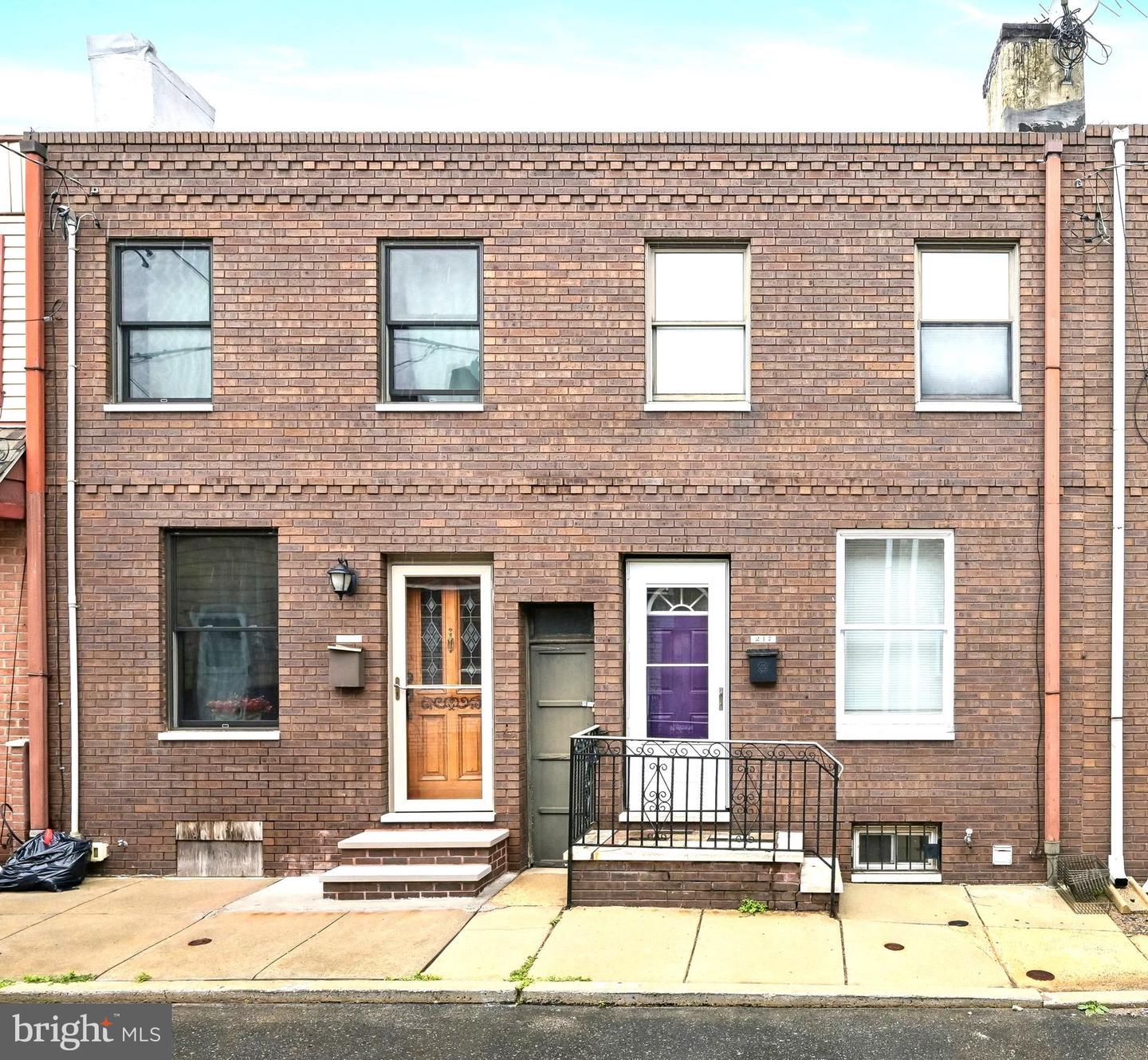 217 Gerritt St Property Photo 1