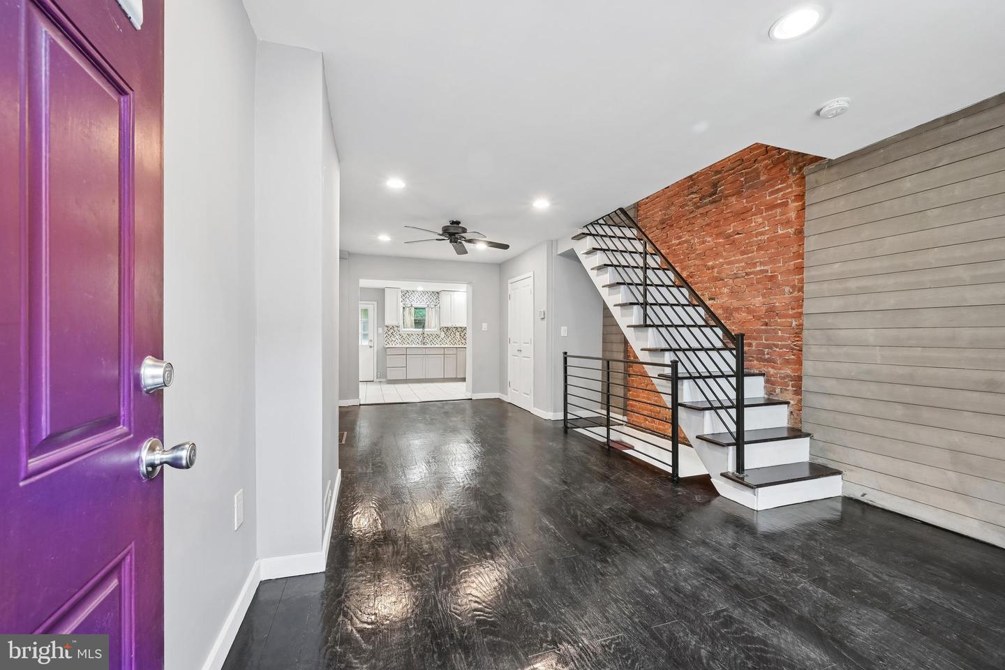 217 Gerritt St Property Photo 3