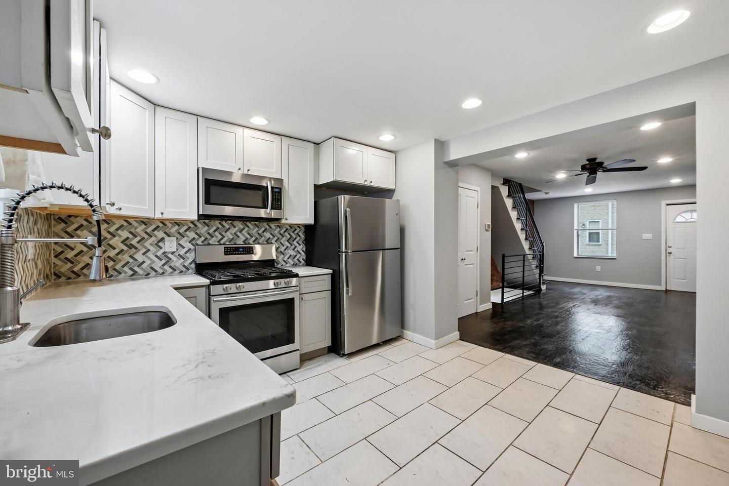 217 Gerritt St Property Photo 13