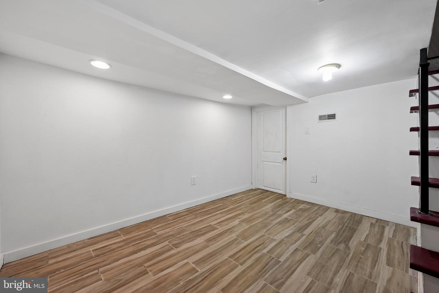 217 Gerritt St Property Photo 21