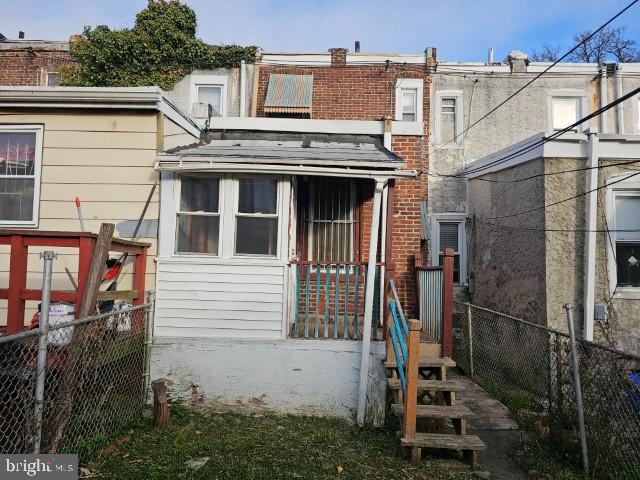 82 E Springer St Property Photo 2