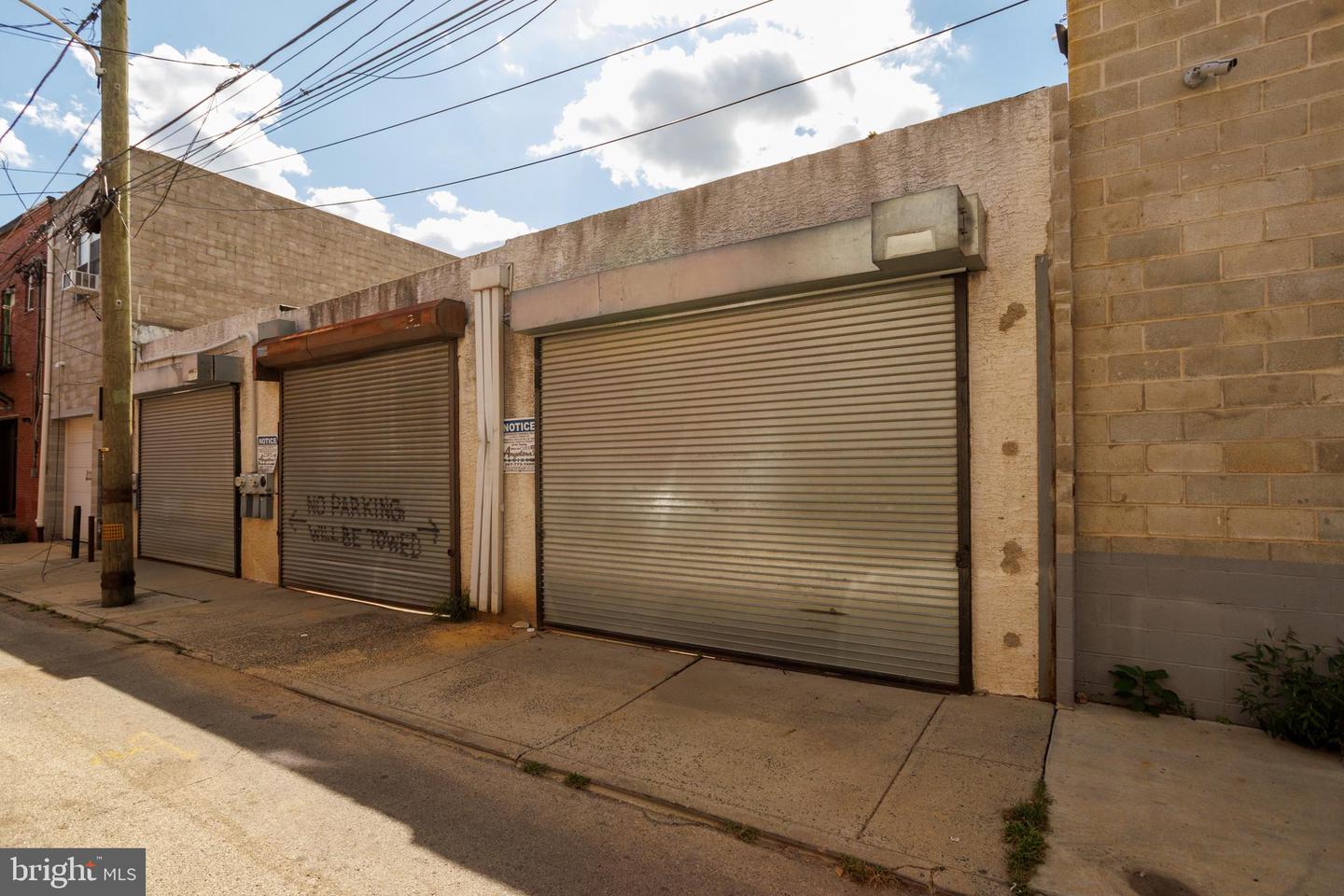 1621 N American St Property Photo 8