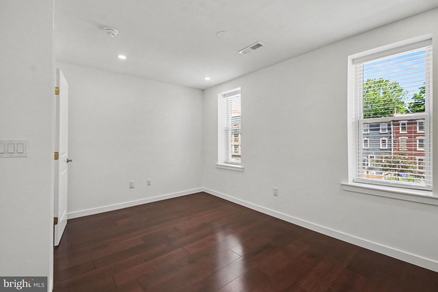 3520 W Allegheny Ave Property Photo 8