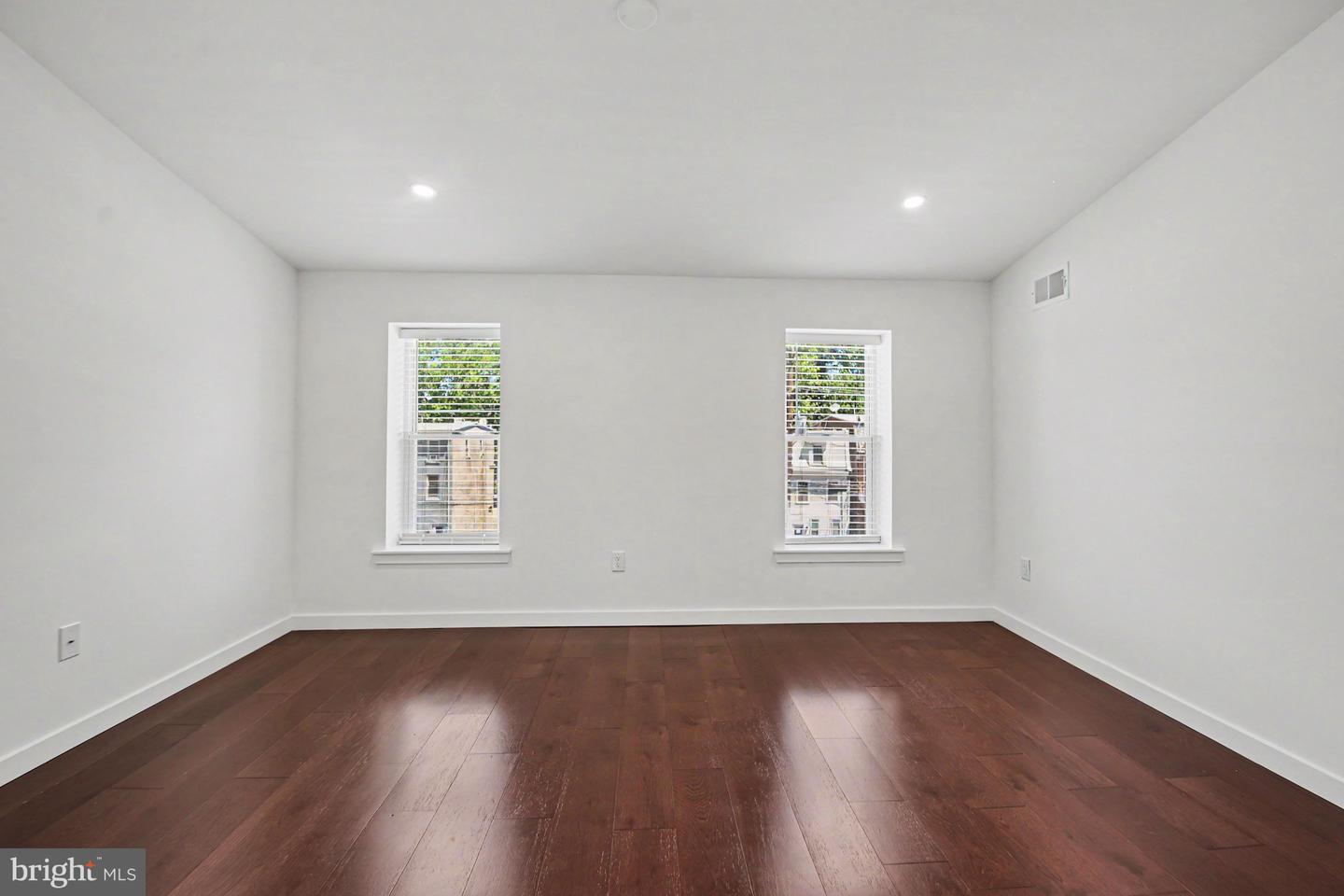 3520 W Allegheny Ave Property Photo 14
