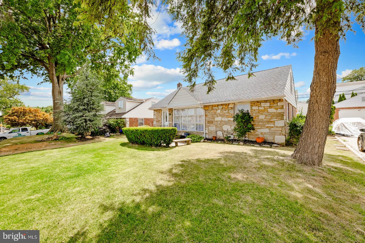 3118 Welsh Rd Property Photo 3