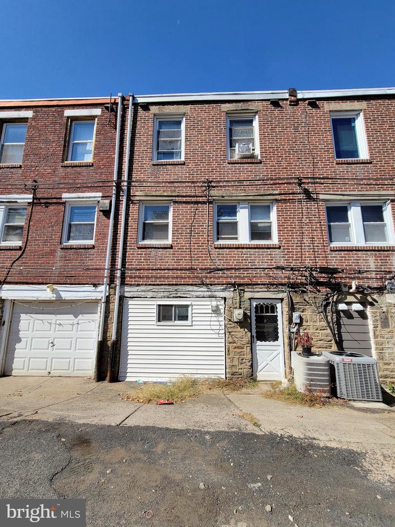 5851 Sylvester St Property Photo 3