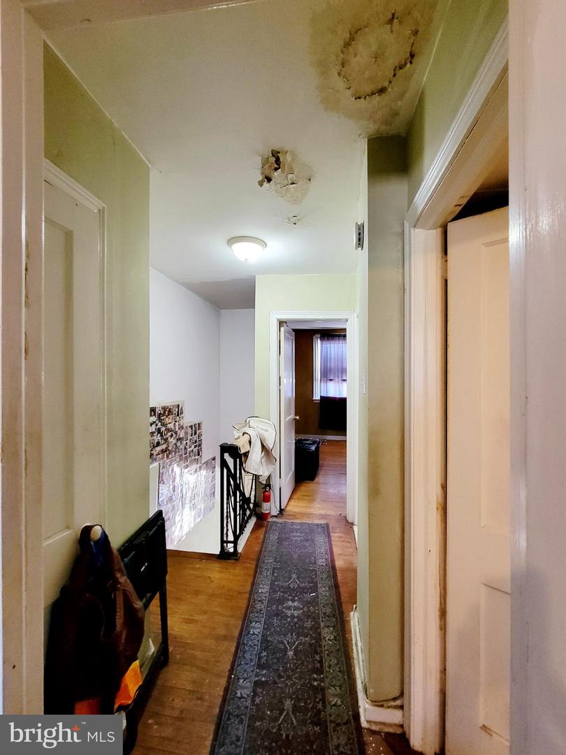 5851 Sylvester St Property Photo 29
