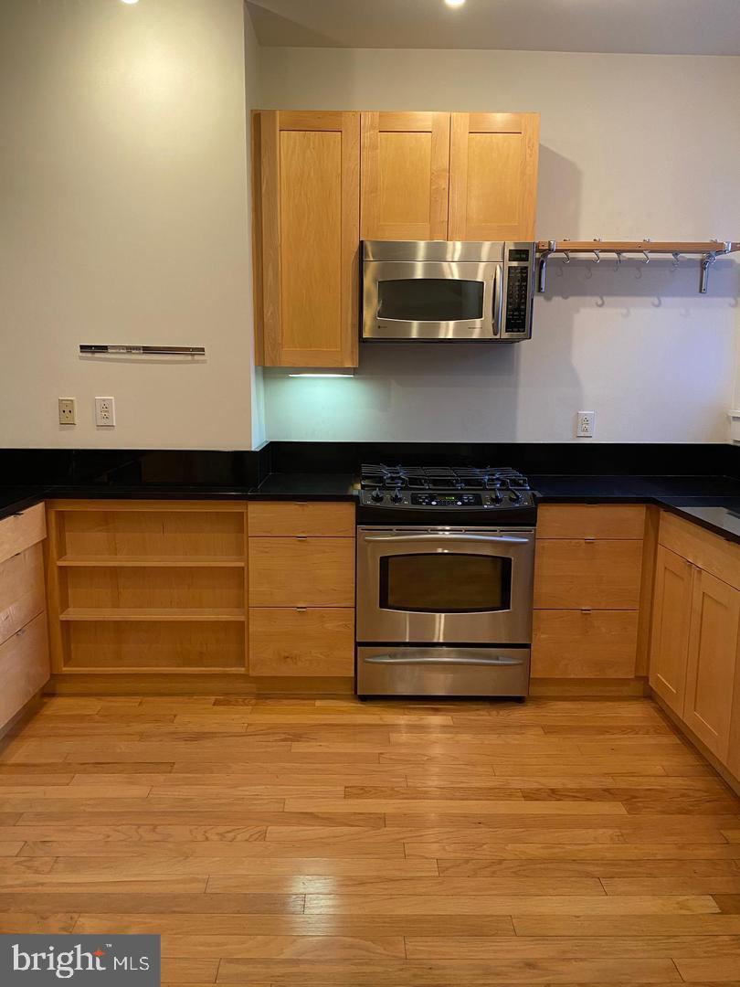 1615 Walnut St #3 Property Photo 4