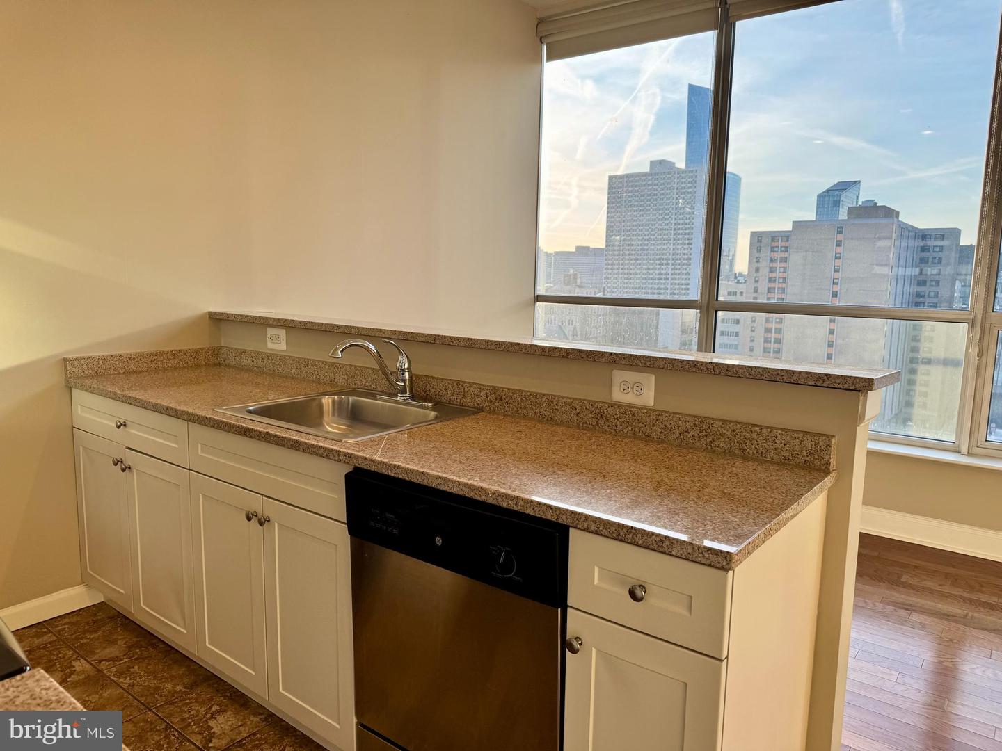 2040 Market #510 Property Photo 7