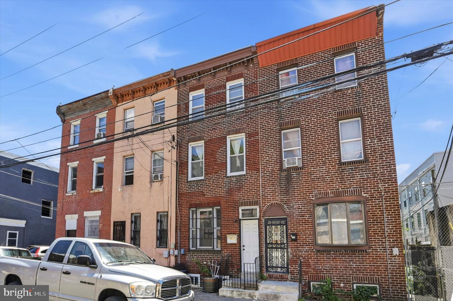 102 E Huntingdon St Property Photo 3