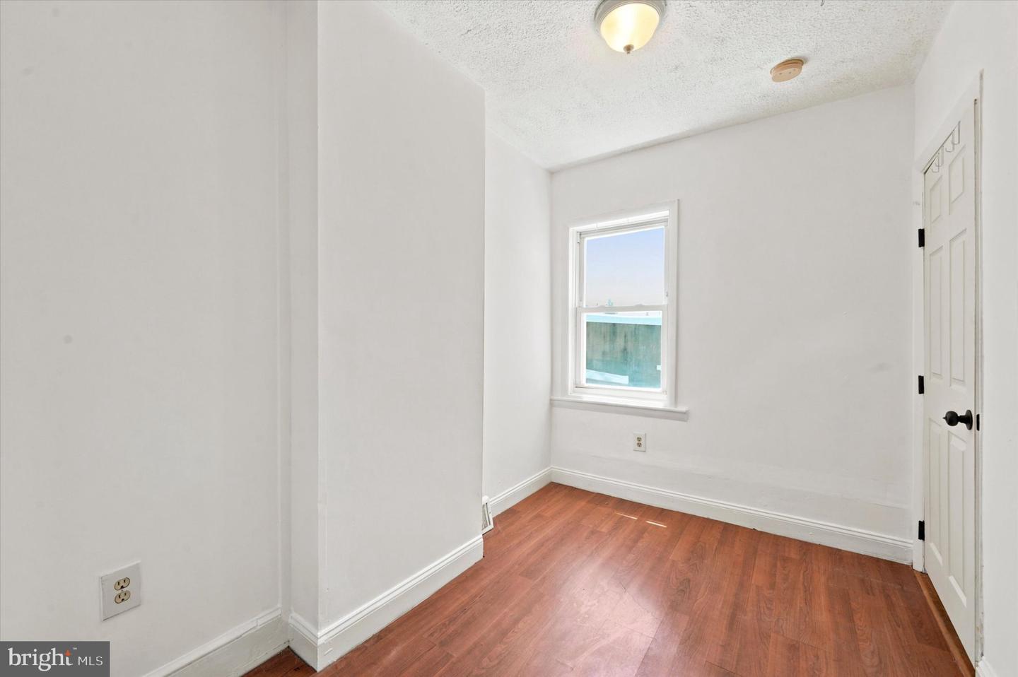 102 E Huntingdon St Property Photo 17