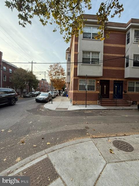 535 Dickinson St Property Photo 12