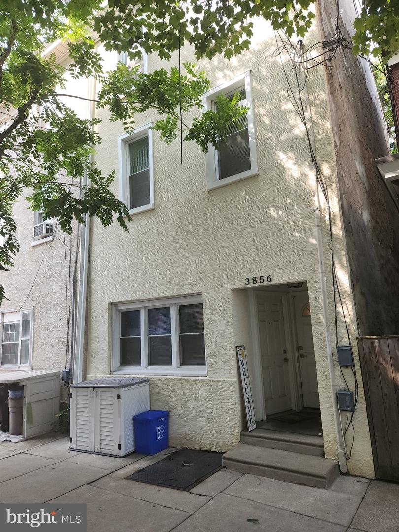 3856 Terrace St Property Photo 7