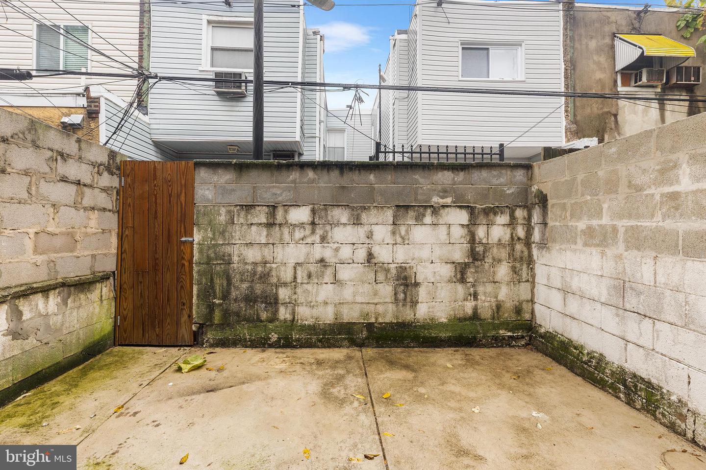 2032 S Beechwood St Property Photo 16
