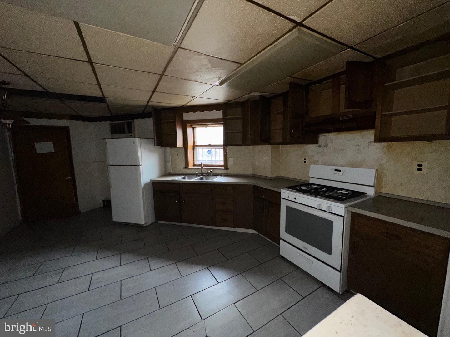 3141 G St Property Photo 4