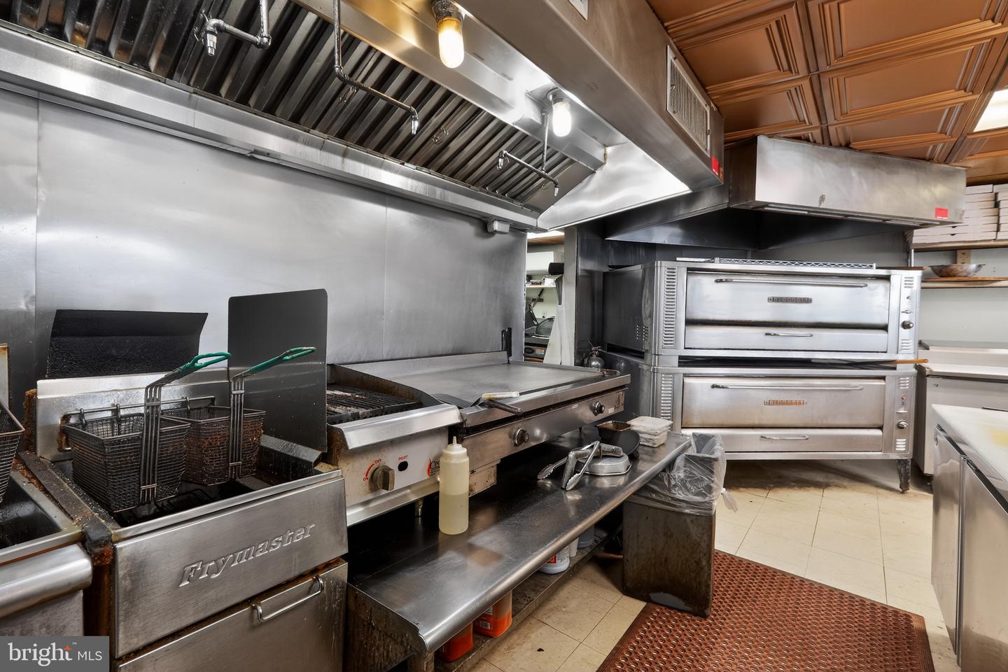 14102 Bustleton Ave Property Photo 14