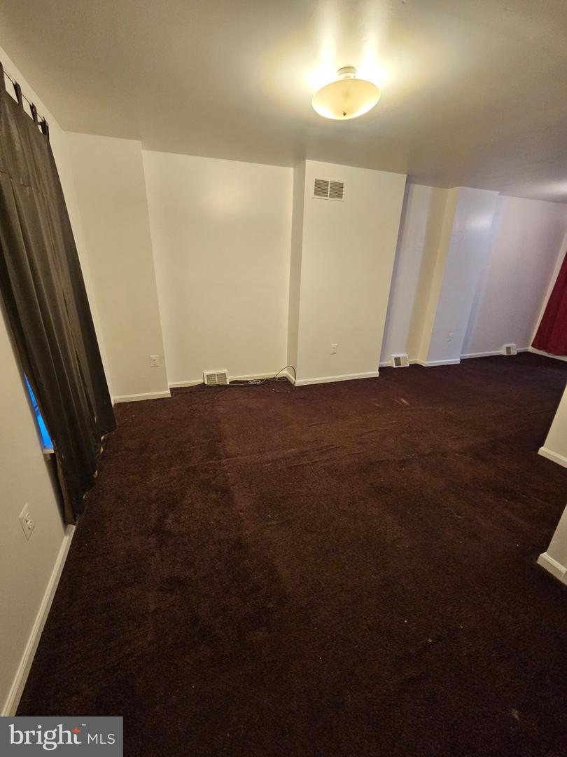 2523 W Sterner St Property Photo 3