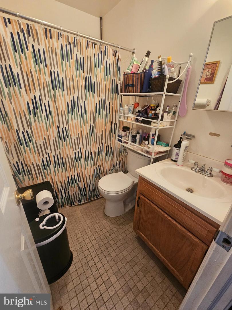 2523 W Sterner St Property Photo 6